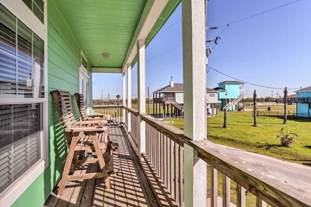 Coastal Heaven - Crystal Beach Relaxing Beach Home Bolivar Peninsula Экстерьер фото