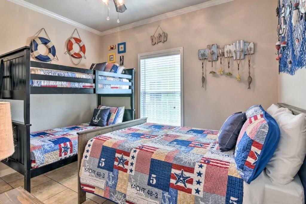 Coastal Heaven - Crystal Beach Relaxing Beach Home Bolivar Peninsula Экстерьер фото