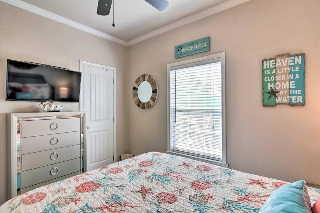 Coastal Heaven - Crystal Beach Relaxing Beach Home Bolivar Peninsula Экстерьер фото
